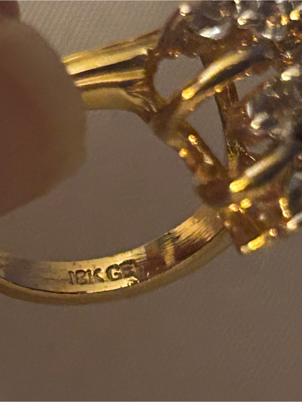 Vintage Gold-Tone Cluster Ring with Clear Stones - Picture 3 of 5